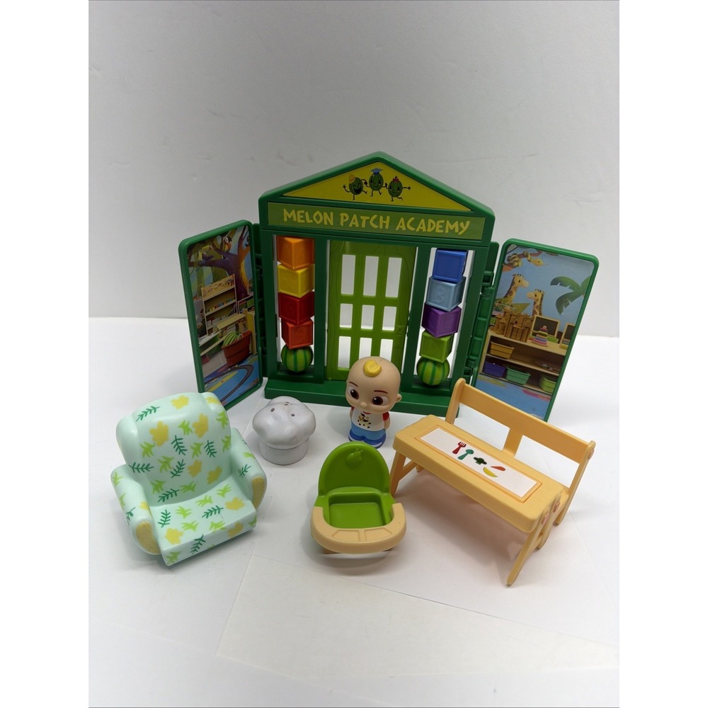CoComelon Melon Patch Academy Play Set
